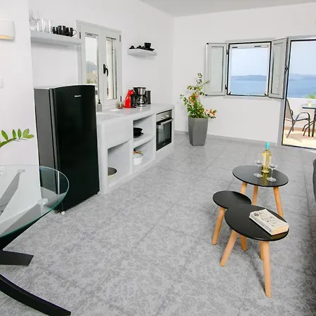 Sensia Caldera 360 Sea View * Oia (Santorini)